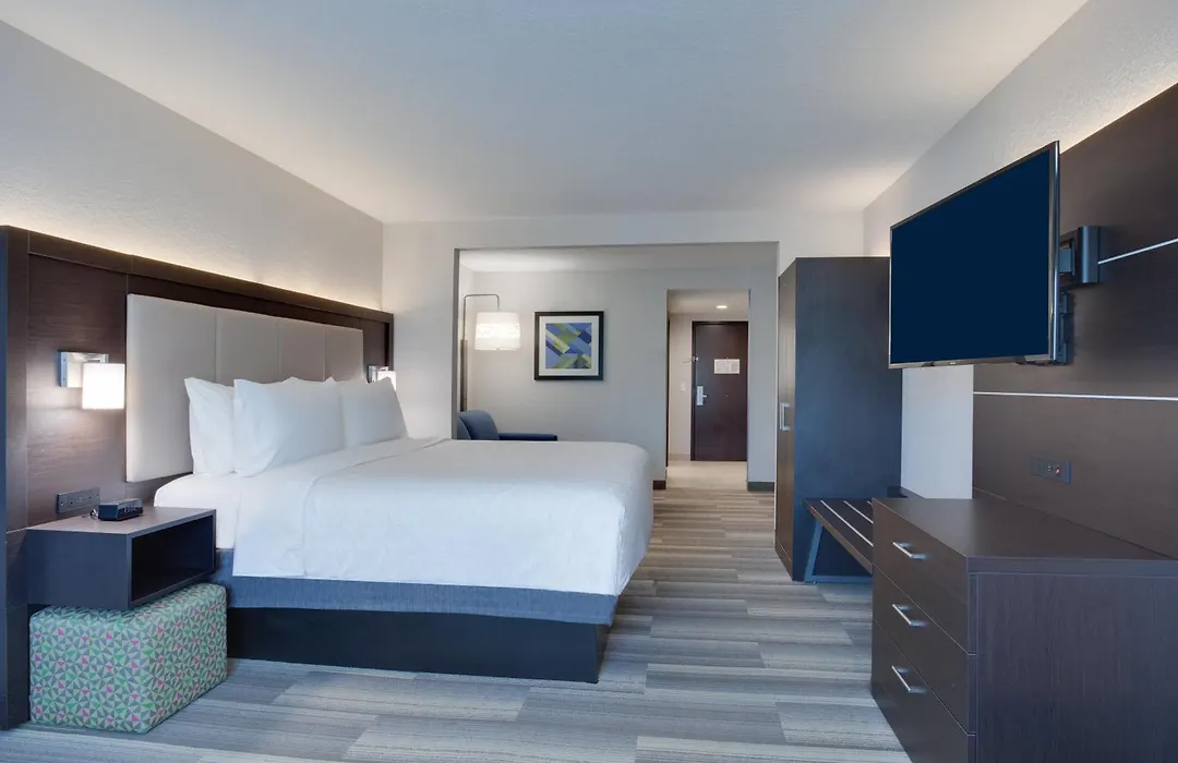 Holiday Inn Express Hotel & Suites Fort Lauderdale Airport/Cruise Port By Ihg-1