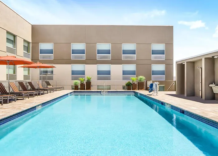 Holiday Inn Express Ft Lauderdale Cruise-Airport By Ihg